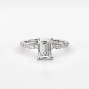 PADOVA - טבעת אמרלד קלאסית 18 אבנים בצדדים 1.3 ממ אבן מרכזית קראט